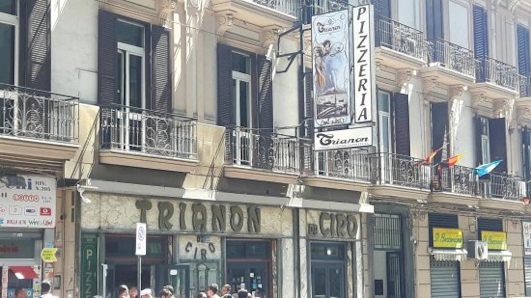 A Casa Di Ilaria Daire Napoli Dış mekan fotoğraf